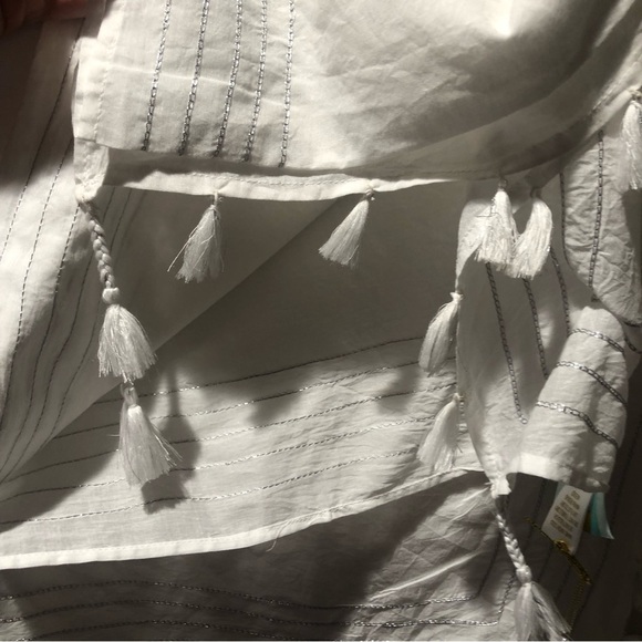 NWT WHITE DIA Collection cotton and silver thread and tassel wrap style one size - Picture 5 of 7